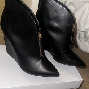 Shoedazzle Elegant Black Wedge Ankle Boots